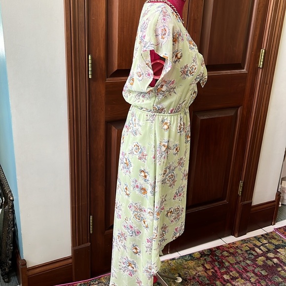 As U Wish Sheer Overlay V-neck cap sleeve dress mini to Maxi Sage NWOT Size S - Picture 7 of 16